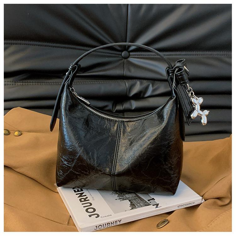 IELGY Dumpling Bag Female Fashion Handbag Simple All-Match One-Shoulder Messenger Bag