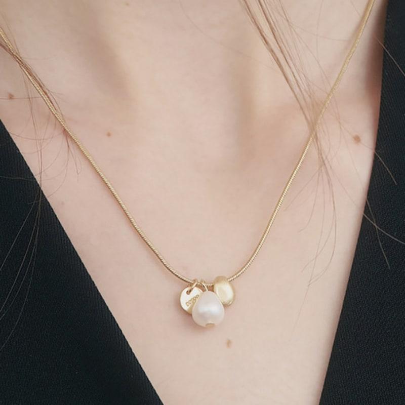 SOSOO Natural Freshwater Pearl 8mm Snake Strap Necklace