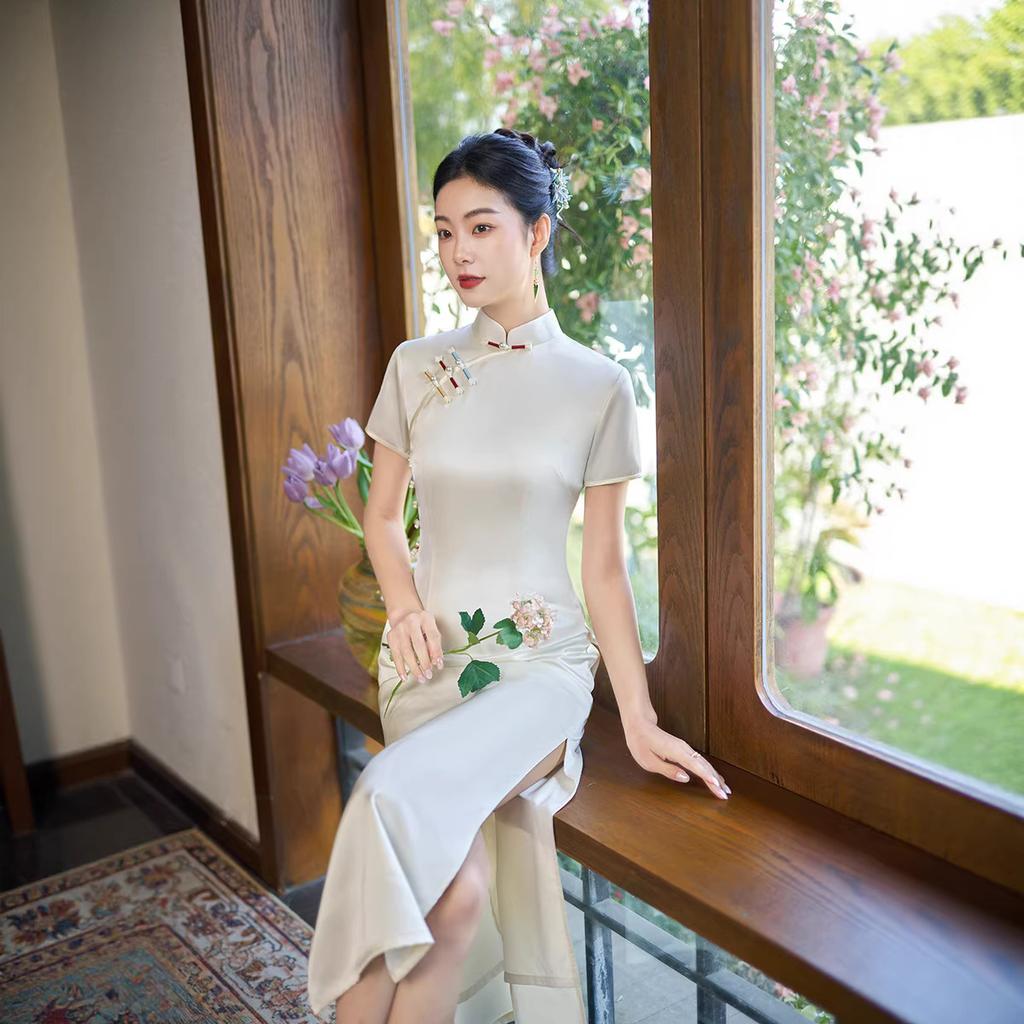 New Chinese style improved temperament cheongsam 1011 new summer young girl beige retro style high sense