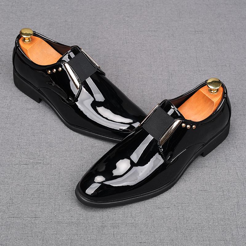 Designer Herren Spitznieten Slipper Schuhe Männliche Designer Fahr-Loafer Homecoming Hochzeitskleid Zapatillas Hombre