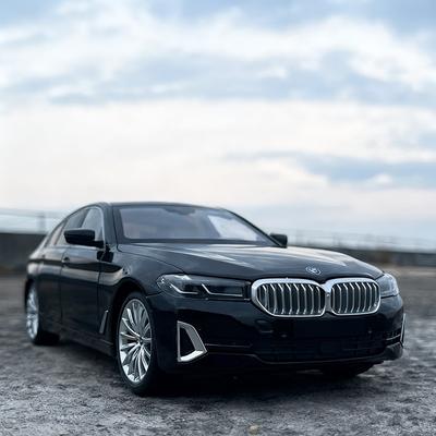 1:24 BMW 530LI 5er Reihe 530i Leichtmetall Luxy Automodell Druckguss Metallfahrzeuge Automodell Hohe Simulation Ton und Licht Kinderspielzeug Geschenk