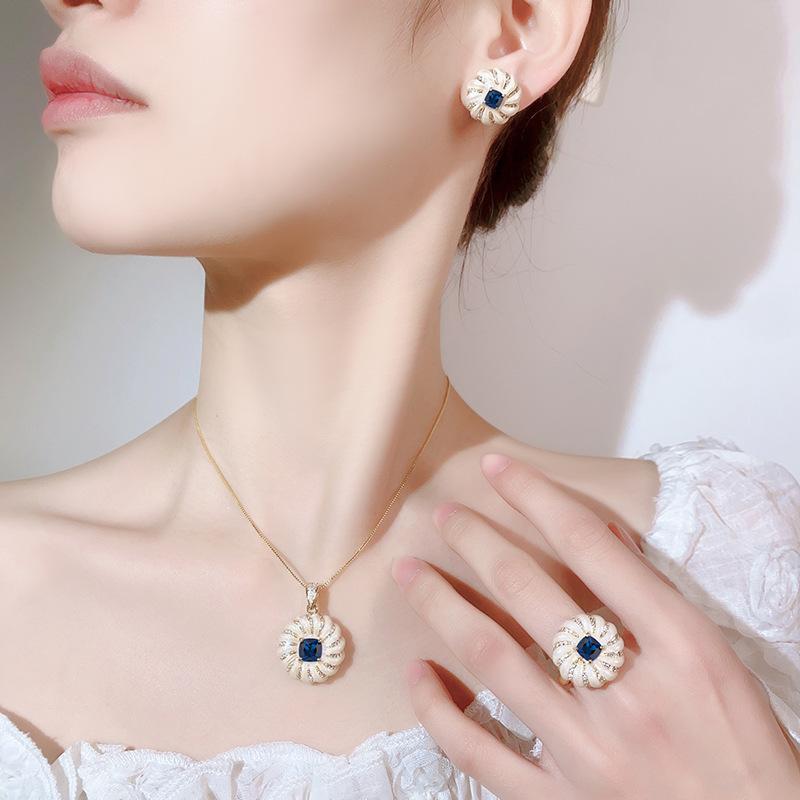 Huameimei Set Earrings Rings Necklaces Antique Jewelry Light Luxury Temperament Blue Pointed Crystals High-end Feeling French Retro Style