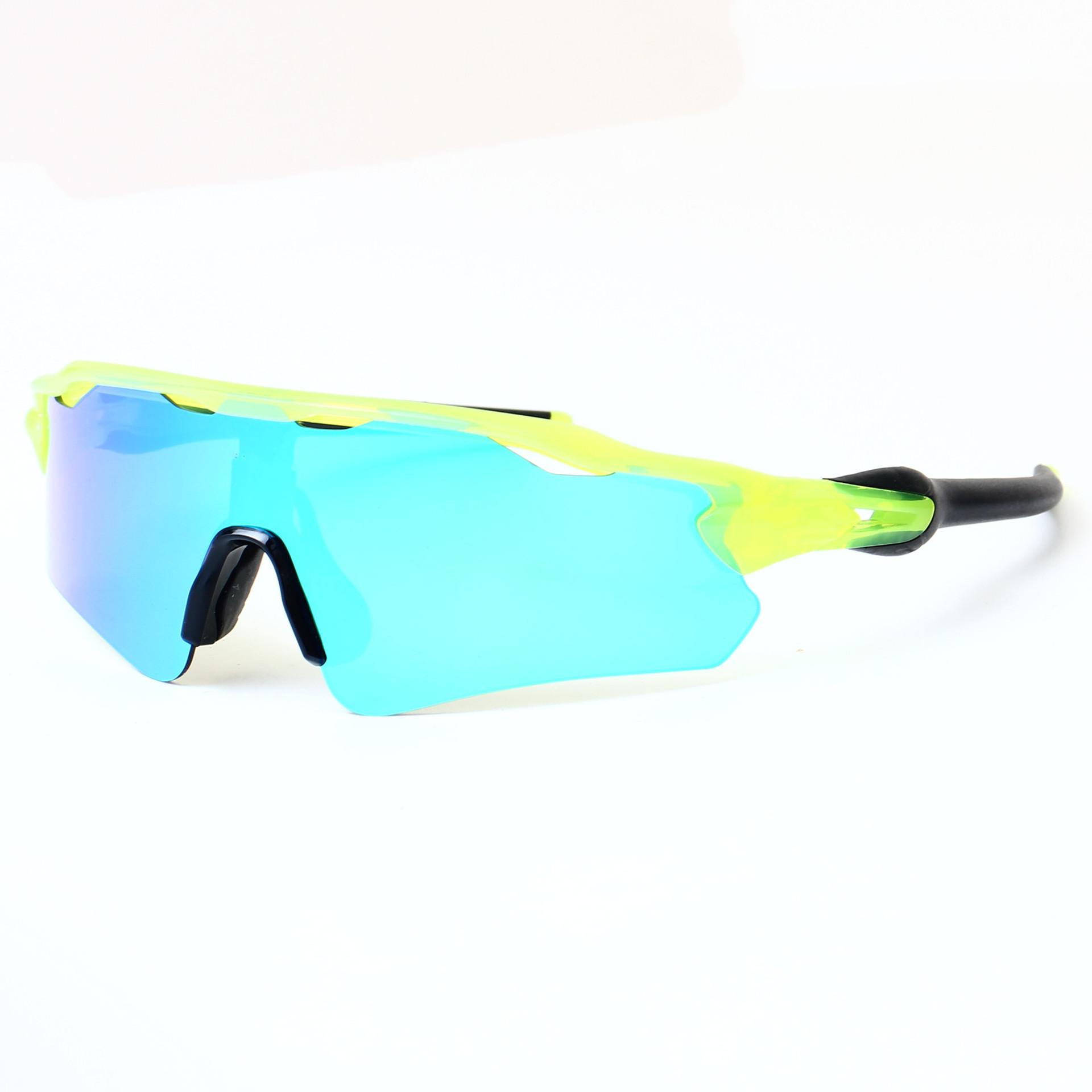 

New outdoor sports cycling sunglasses for men and women, trendy retro style for travel and driving, translucent green9208 C53Translucent green