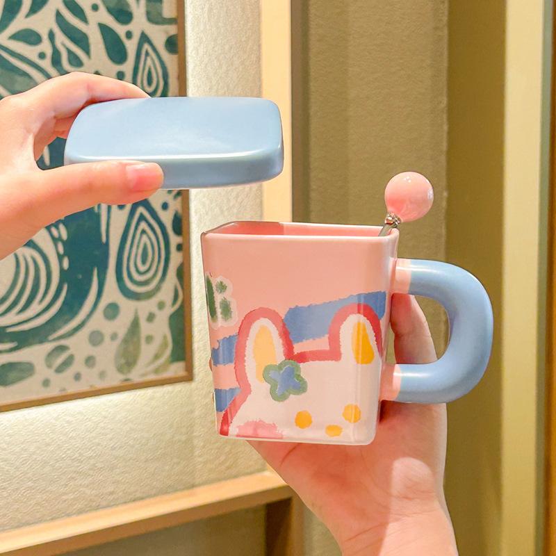 Mug Girl with Lid Spoon High Value Ceramic Cup Cute Couple Breakfast Coffee Cup Office Drinking Cup