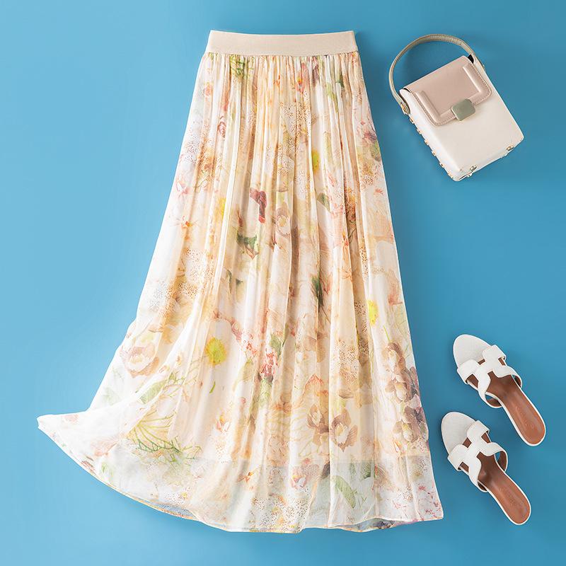

Elegant Apricot Silk Midi Skirt: Gentle Floral Print, Elastic Waist, Wide Hem - Perfect for Pear-Shaped Figures Medium