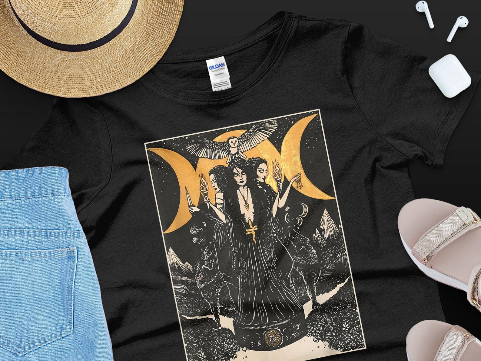 Hecate Triple Moon Goddess Shirt | Wiccan Wicca Pagan Witch T-Shirt | Tarot Cards Shirt | Hekate Shirt | Pagan WitchcrafT-Shirts 3XL