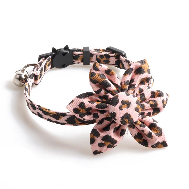 

Supplies Pet Unique Leopard Print Cat Collar Bell Beautiful Three Choice Colors рожевий