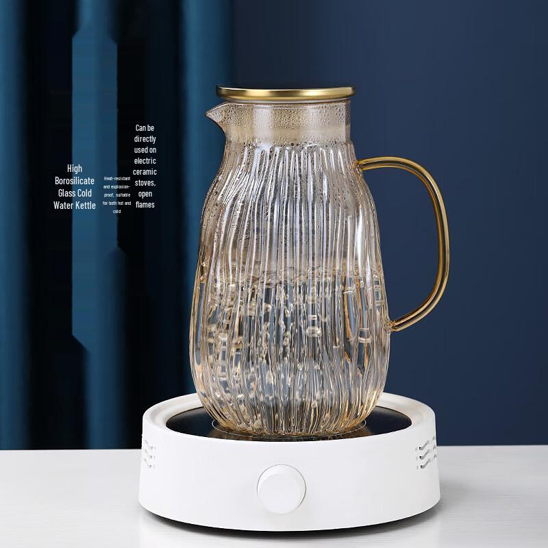 Elegant Glass Cold Water Pitcher with Lid