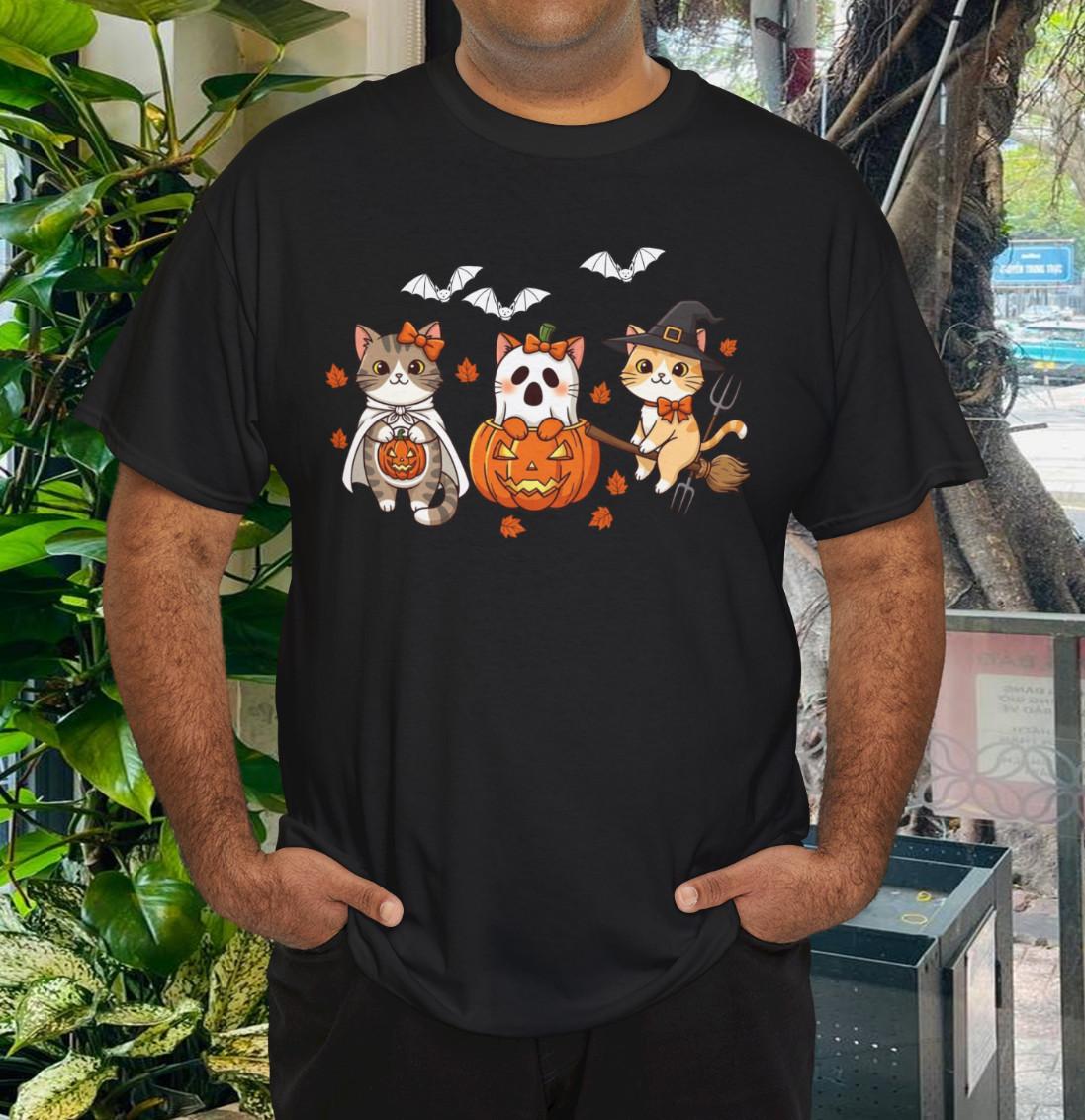 Halloween Cute Cats, Spooky Season Gifts, Halloween T-Shirt Mens Womens Tees Top S