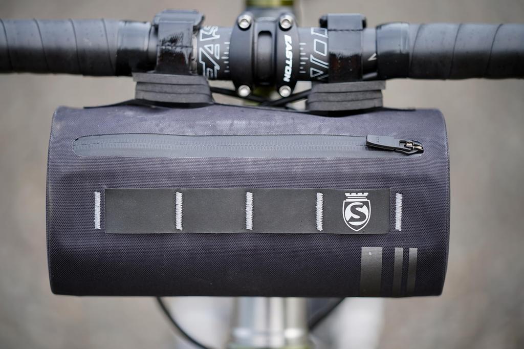 Silica GRINTA Handlebar Bag In Midnight Black