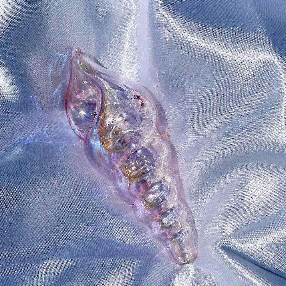4.3" Seashell Design Magic Handmade Borosilicate Glass Pipe