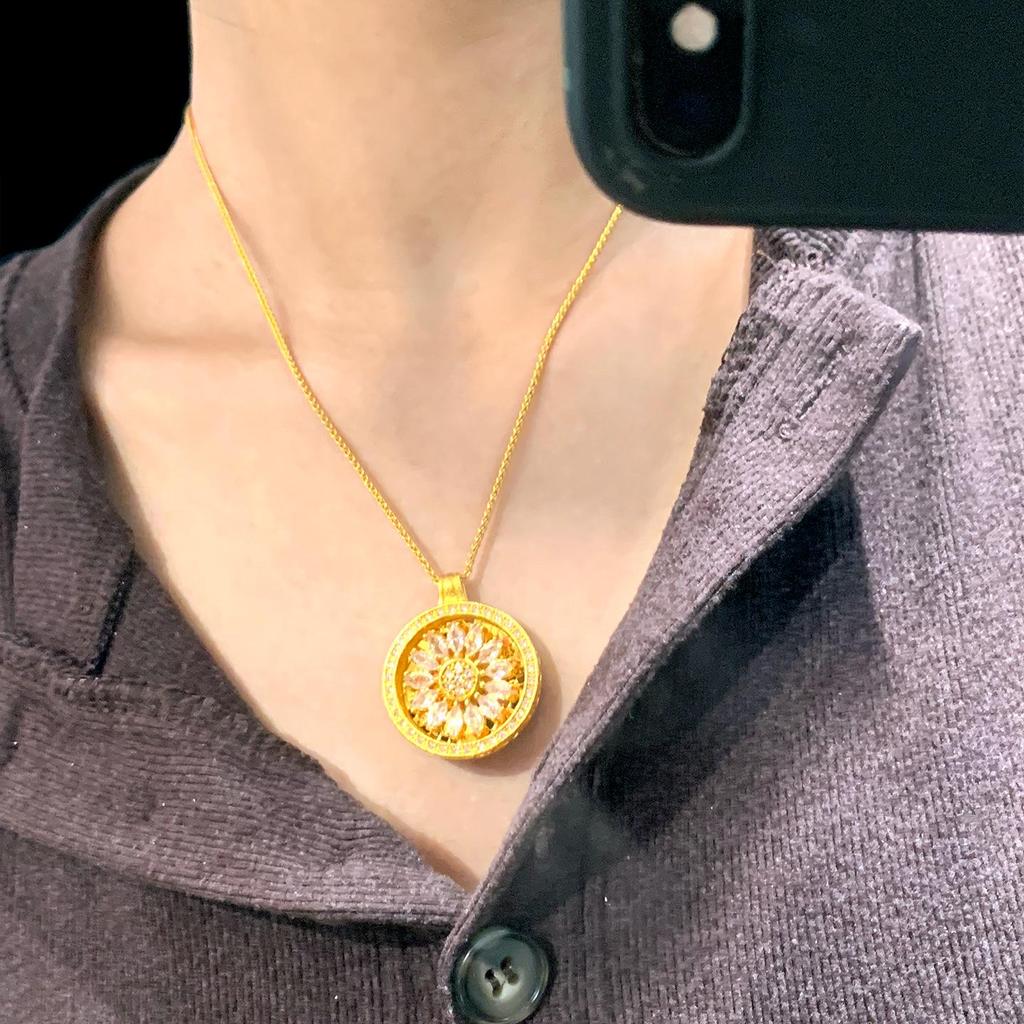 Gold Shop Sparkling Daisy Pendant: Sand Gold, Rotatable, with Braided Rope—High-End and Stylish for Women.