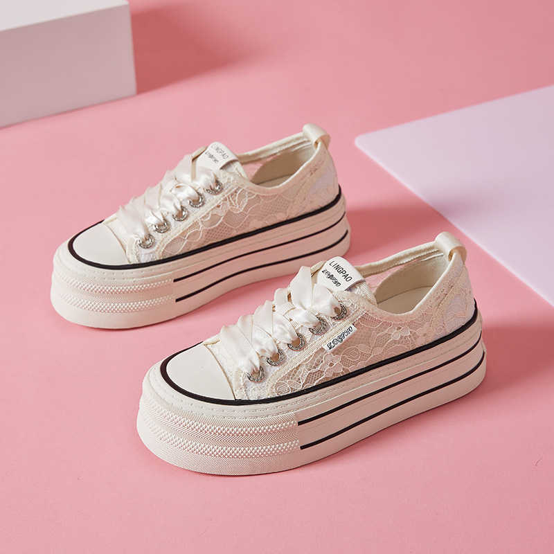 Fashion Increase Height Normal Leather Sneakers Brand Woman Chunky Golf Women Shoes Spring Woman Boots Sport Shows Novelties