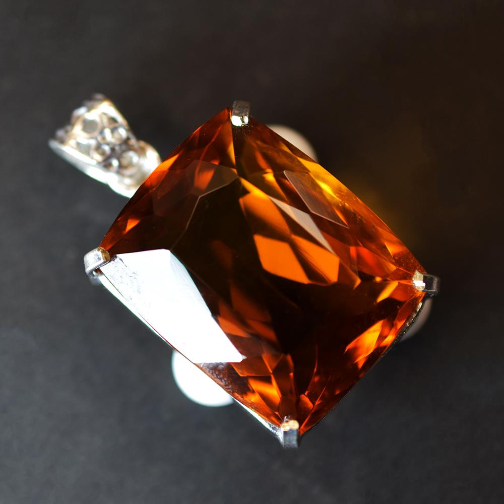 86.05Ct Argent Sterling 925 Pendentif Gemmes Taille Coussin Saphir Orange CERTIFIÉ my-468-ns