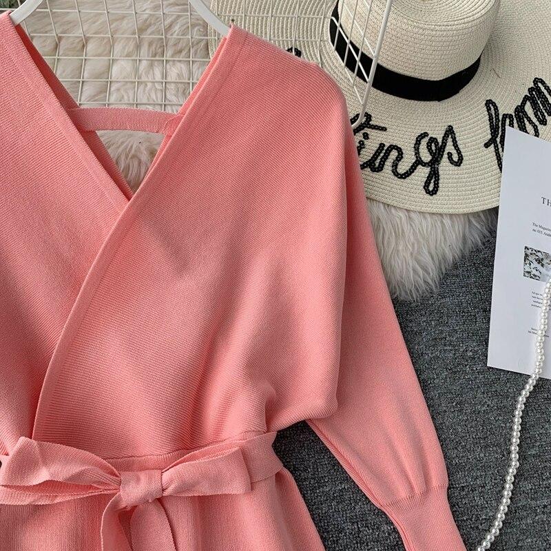 Autumn and Winter New Korean Version of Retro Slimming Knit Buttock Dress