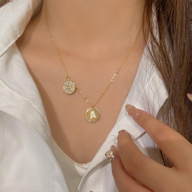 2025 Elegante Zirkonia Wassertropfen Halskette für Damen: Einfache, luxuriöse, vielseitige Schlüsselbein-Kette
