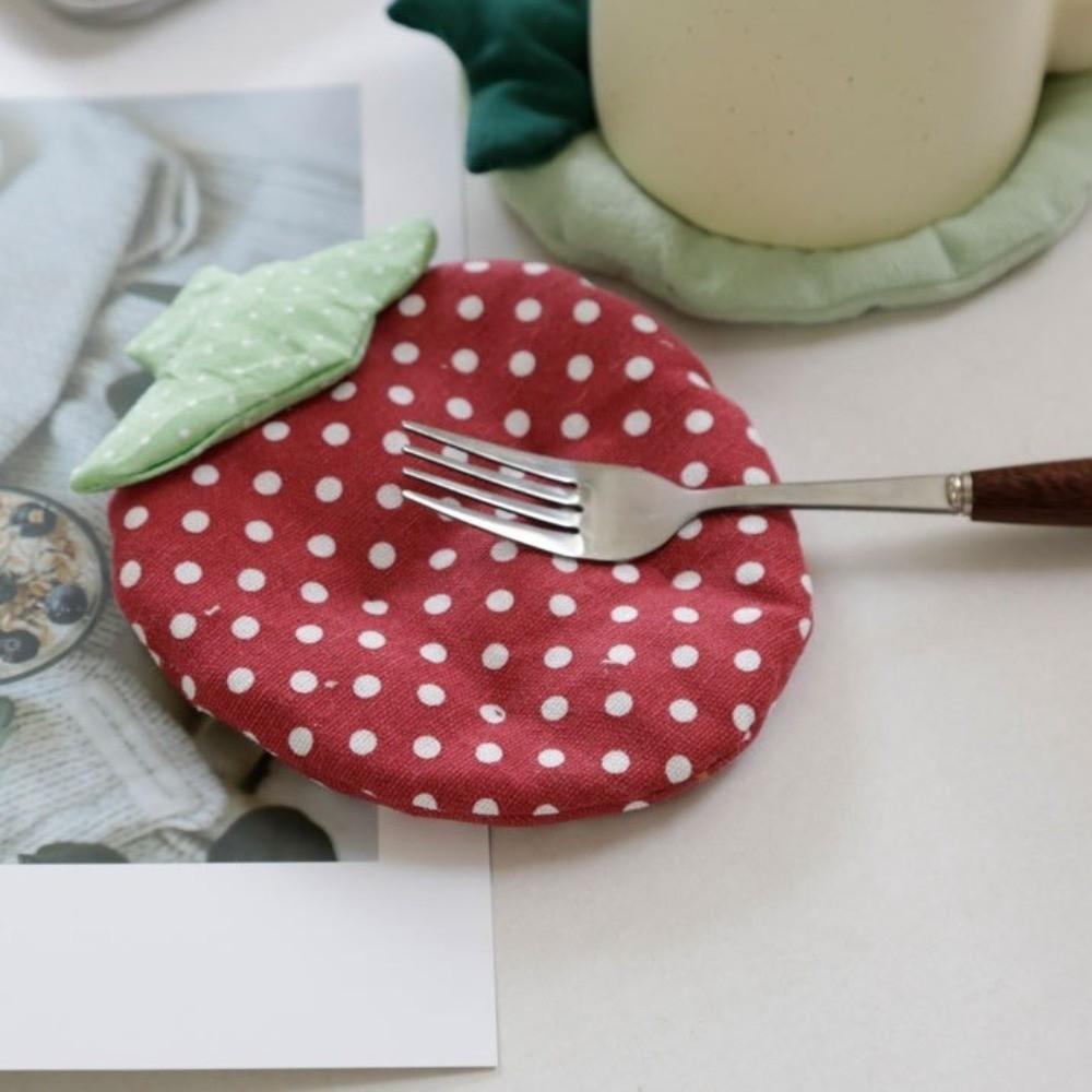 Polka Dot Strawberry Coaster Heat Resistant Kawaii Anti-Scalding Mat Washable Korean-Style Fabric Coaster Photography Props