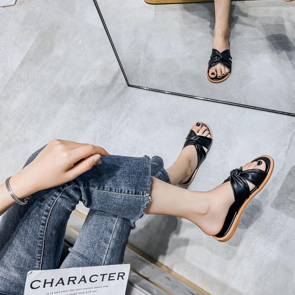 Fashion Cool Slippers Women's Flat Shoes Fashion 2024 Summer New Korean Version Versatile Plus Size Women's Shoes 41-43
