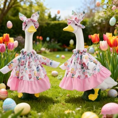 23" Yüksek Çimento Plastik Kaz Heykeli için Paskalya Kaz Kıyafeti Giysileri Bahçe Çim Kaz Elbisesi ve Şapka Seti Bahçe Avlu Teras Dekorasyonu İçin