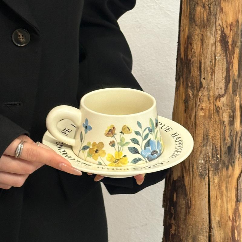 Retro light luxury daffodil coffee cup and saucer set original gift girls afternoon tea ceramic cup souvenir gift box