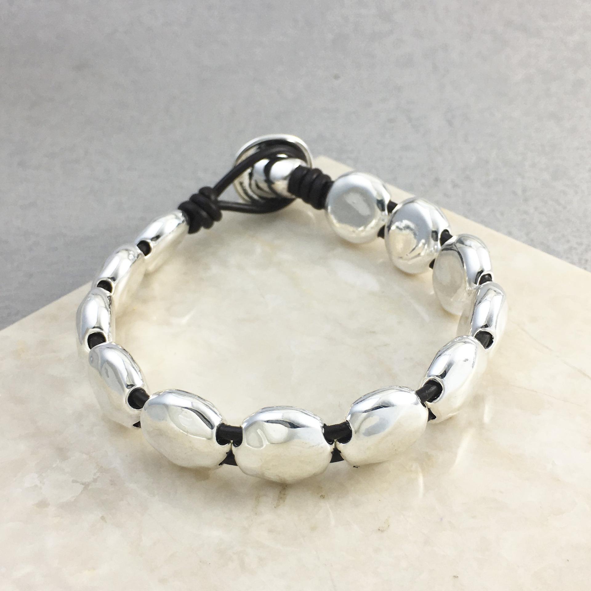 Spanish UNOde50 Leather Bracelet: Elegant, Versatile, High-End Accessory Gift for Girlfriend.
