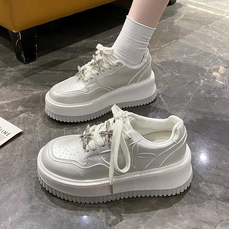Platform white shoes women s new spring models with breathable rhinestones to increase the height of casual board shoes 35 6565₽