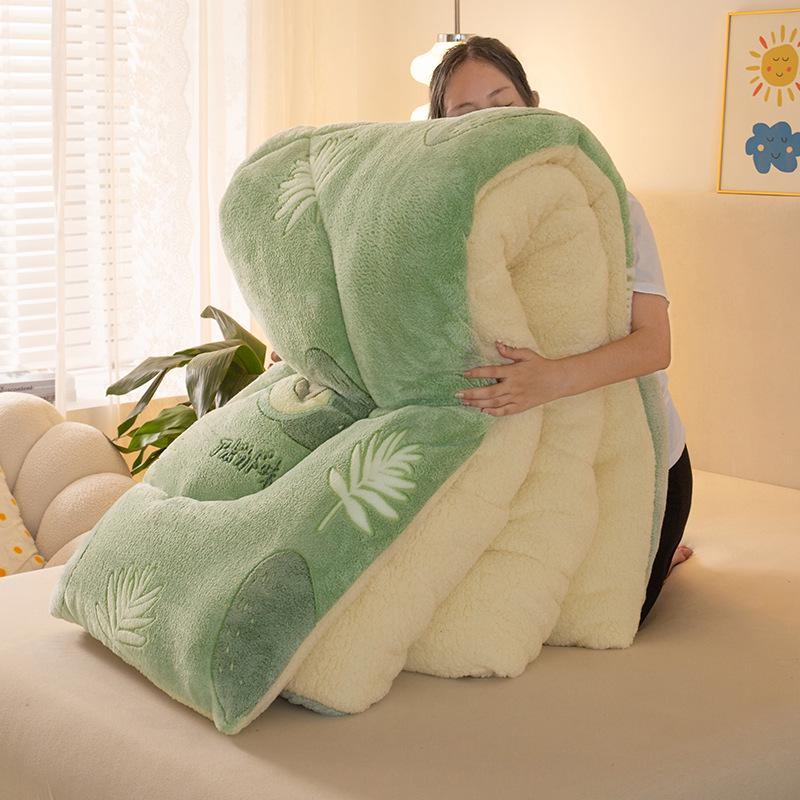 Thickened Winter Coral Fleece Blanket with Snowflake Design for Dormitory Mattresses