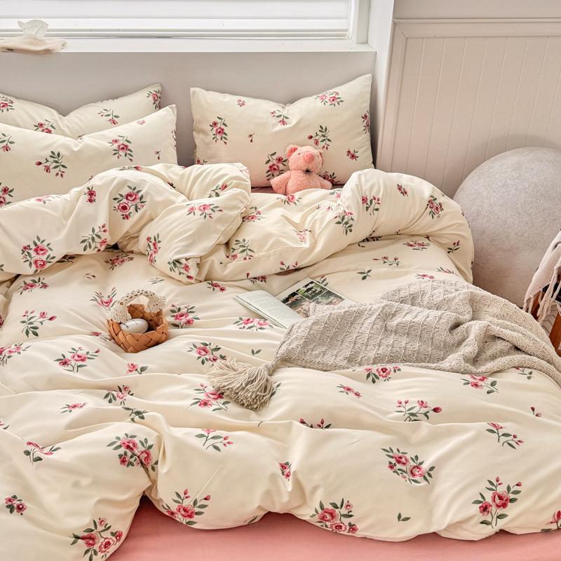 Bedding Four-piece Set Skin-friendly Breathable and Comfortable, Small Floral Washed Sheets Quilt Covers Pillowcases