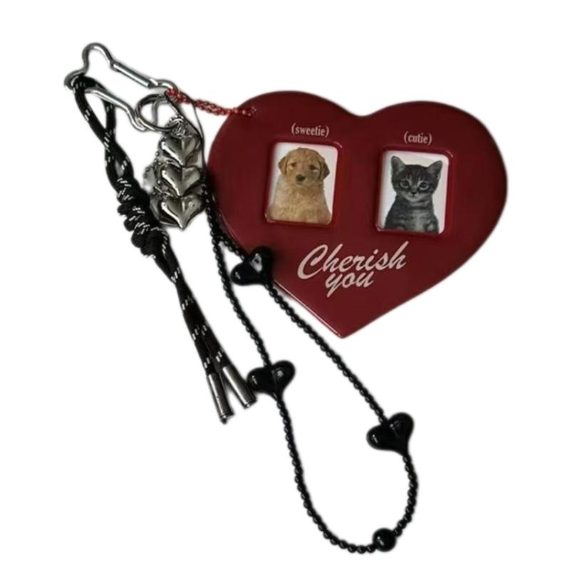 

Trendy Heart Card Sleeve Key Chain Sophisticated Heart Keychain Card Carriers Charm for Fashion Forward Individuals 1 красный