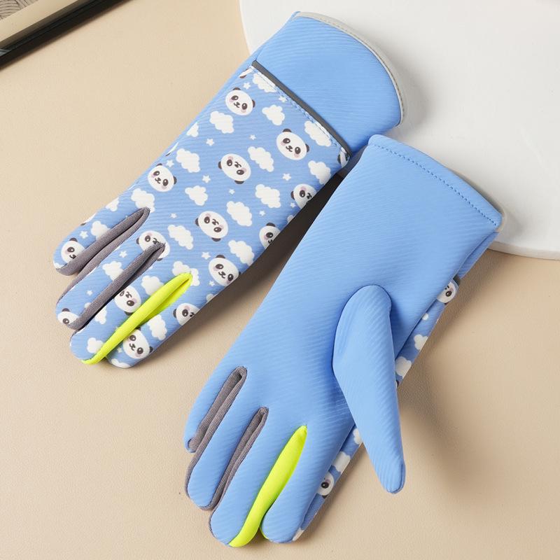 Children's Waterproof Winter Gloves with Velvet Lining for Cycling Sports, Ages 7-12, Boys and Girls, Full Finger Cartoon Design.