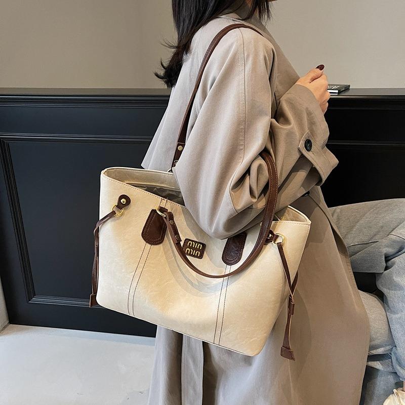 Large-capacity Bag Women's New Shoulder Large Bag Niche Portable College Student Class Commuting Tote Bag