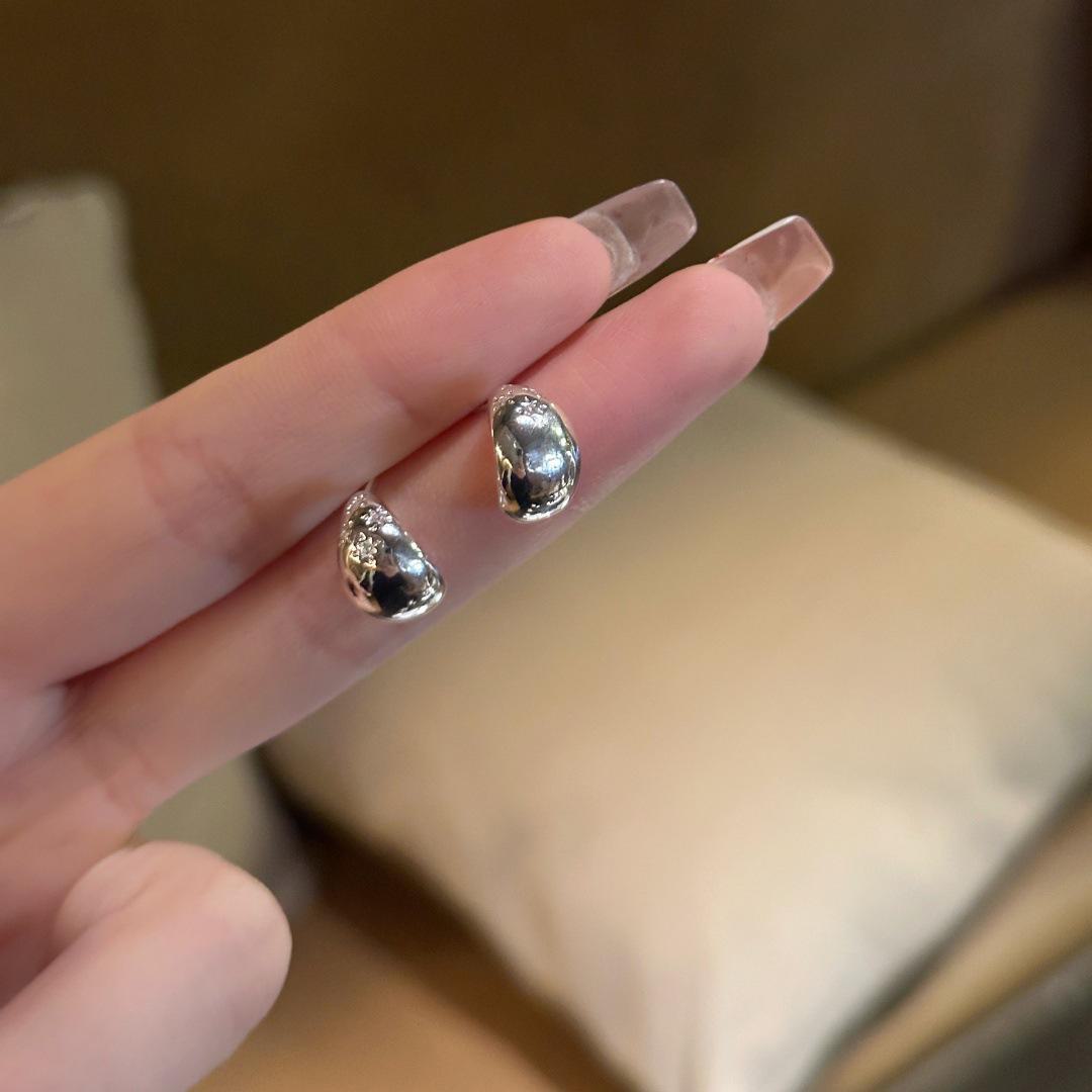 

Серебряные серьги-капли в форме бобов: Элегантный, Универсальный, Холодный Стиль для Женщин water drop earrings серебряный