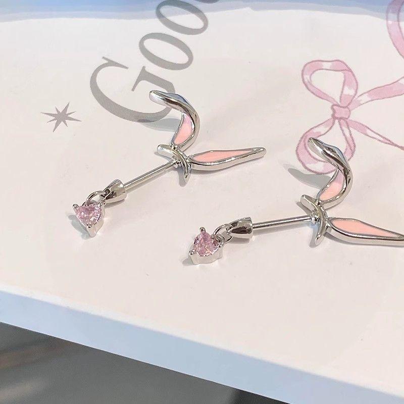 1 Pieza Pendiente de Hueso de Oreja con Colgante de Corazón y Cruz de Circonita Brillante en Forma de Oreja de Gato Para Mujeres Tendencia Accesorios de Piercing Corporal