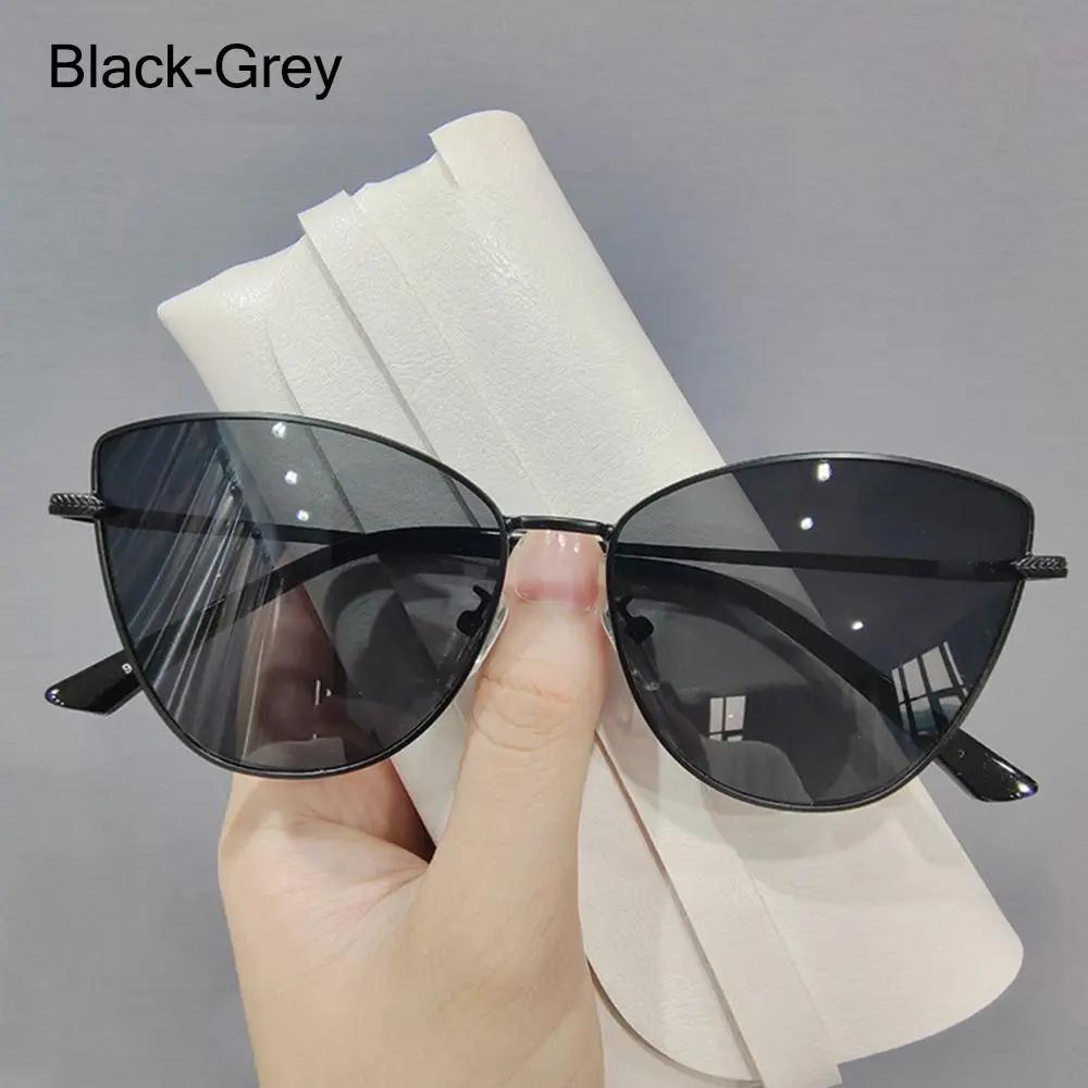 

Retro Style Cat Eye Sunglasses Stylish For Women Trending Metal Shaped Frame Sunlight Eyeglasses Popular Shades for Lady UV400 Lentes De Sol