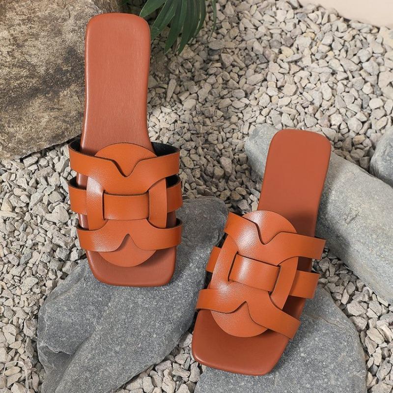 Fashion Ladies' Fashionable Casual Flat Sandals, Versatile Outdoor Wear, Flat Slippers for Wearing Outside