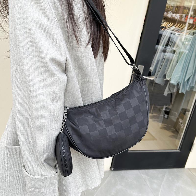 Vielseitige Damen-Umhänge- & Schultertasche aus Nylon - Trendig, tragbar, kleine Knödeltasche mit Münzfach