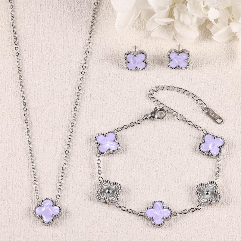 Four-leaf Clover Three-piece Set Bracelet Necklace and Earrings Colorfast Luxurious and Fashionable