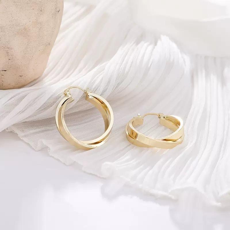 2Pcs/Set Sparkly Earrings Ear Stud Piercing Jewelry Korean Women'S Temperament Circle Pearl Earrings Party Jewelry Accessories