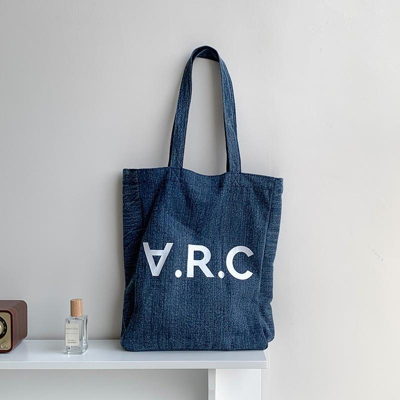 

Denim Canvas Bag Korean Style Large Capacity Letter Handbag Women s Commuter One-shoulder Tote темно-синього кольору