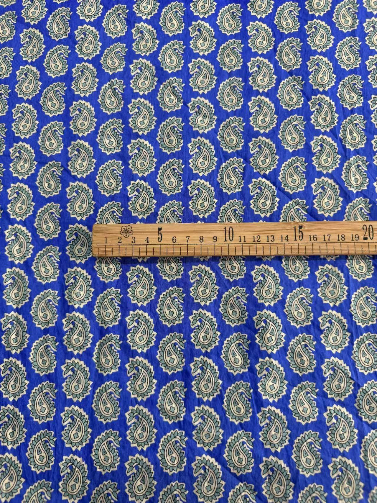 Width 135 cm 100% Cotton Printed Fabric 70s Suitable for Summer Women s Dresses and Blouses