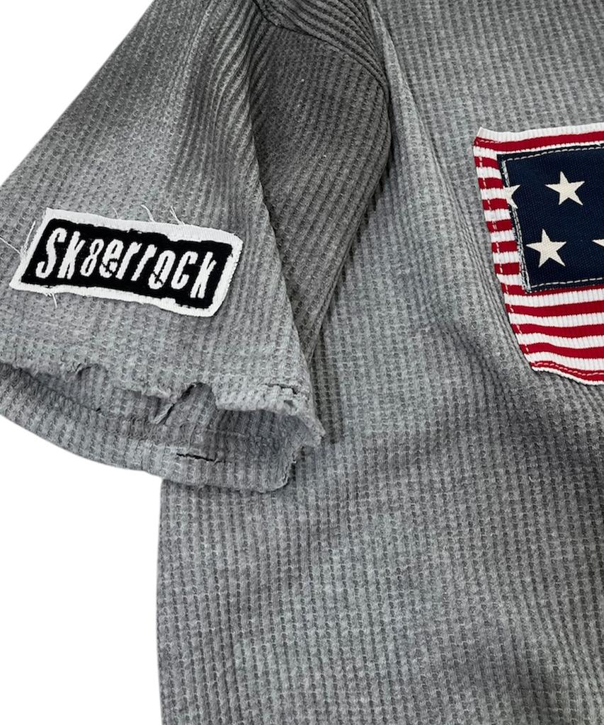 SK8ER ROCK Grunge Flag Waffle T-Shirt ((Melange Gray))