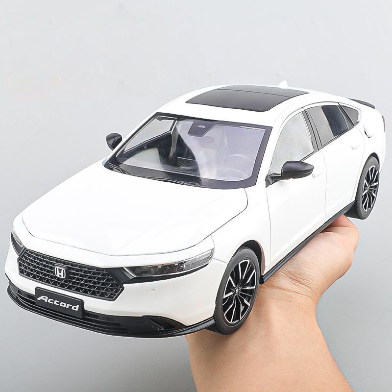 1:18 HONDA Accord Alloy Miniature Model Diecast Toy Car Home Decoration Desktop Display Ornament High Simulation Miniature Gifts
