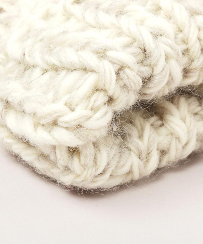 [Kashira] Hand Knitted Big Pompom