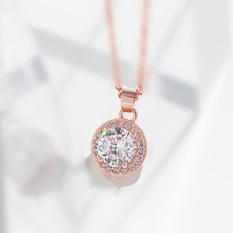 New Round Pendant Collarbone Chain with Advanced Feeling Four Claw Sunflower Round Diamond Necklace