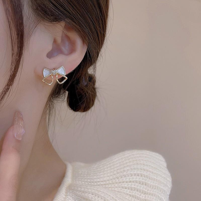 Bow earrings New year trendy niche design earrings simple dripping oil simple small stud earrings autumn