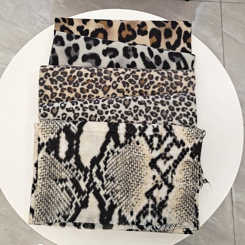 New Autumn and Winter Fashion Imitation Cashmere Scarf for Women, Classic Leopard Print Long Thickened Warm Shawl