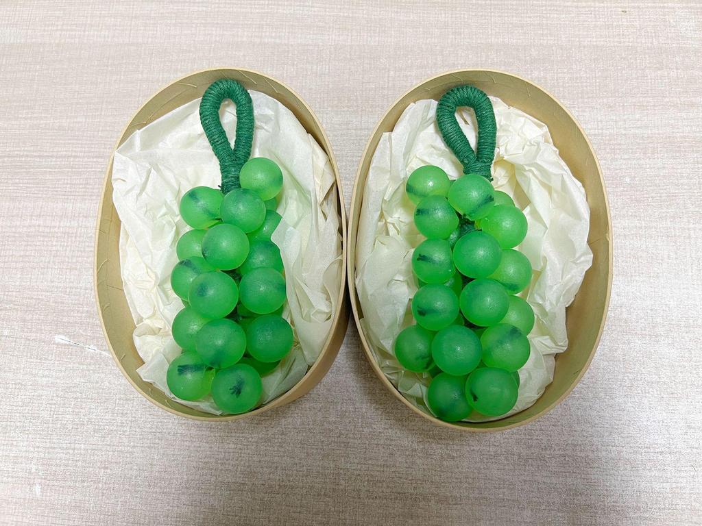TK Transparent Grape Cluster Soap: Handmade, Long-Lasting Fragrance, Realistic Fruit Shape for Bathing and Hand Washing.