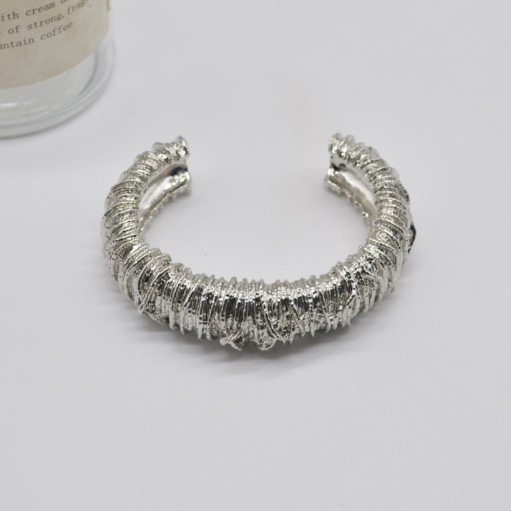 Vintage Hyperbole Irregular Metal Lava Textured Open Rings for Women European American Chic Exquisite Party Jewelry Accessory