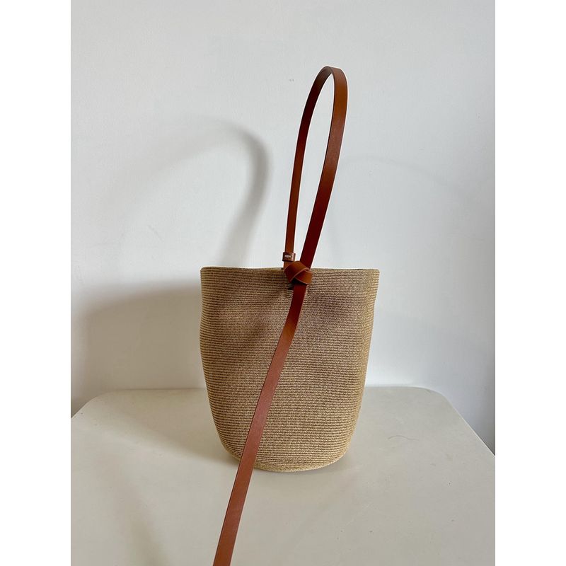 

Retro Ins Summer Crossbody One Shoulder Portable Straw-Weaved Bag Brown PU Satchel one-shoulder diagonal bucket