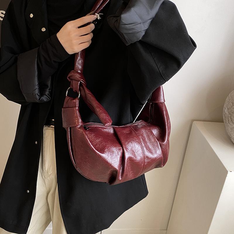 Große Kapazität Retro Weiches Leder Plissee Knödel Tasche Lazy Style Casual Horn Schulter Messenger Bag